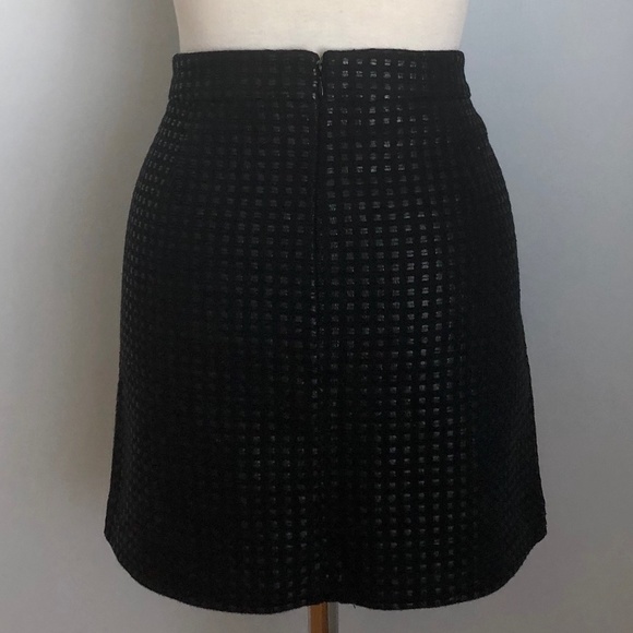 Like-New Tailored Black Gap Leather-Trim Miniskirt - Picture 6 of 9